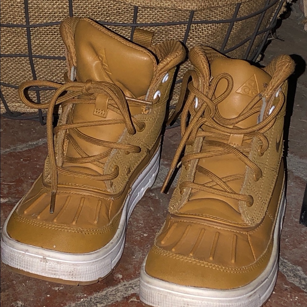 COPY - Nike Boots
